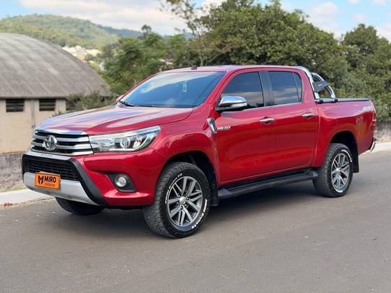 TOYOTA HILUX 2.8 SRX 4X4 CD 16V DIESEL 4P AUTOMÁTICO